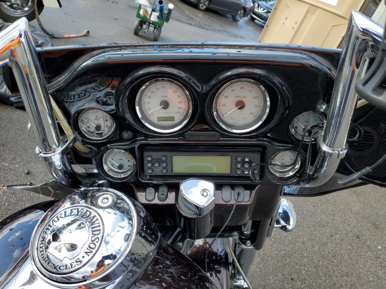 2011 Harley-Davidson Flhx VIN: 1HD1KB41XBB660811 Lot: 92623415