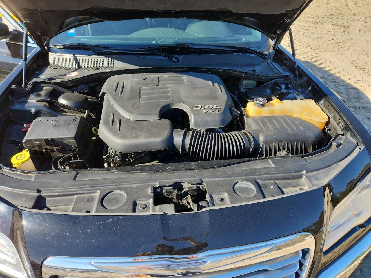 2013 Chrysler 300C VIN: 2C3CCAEG1DH573043 Lot: 92486005