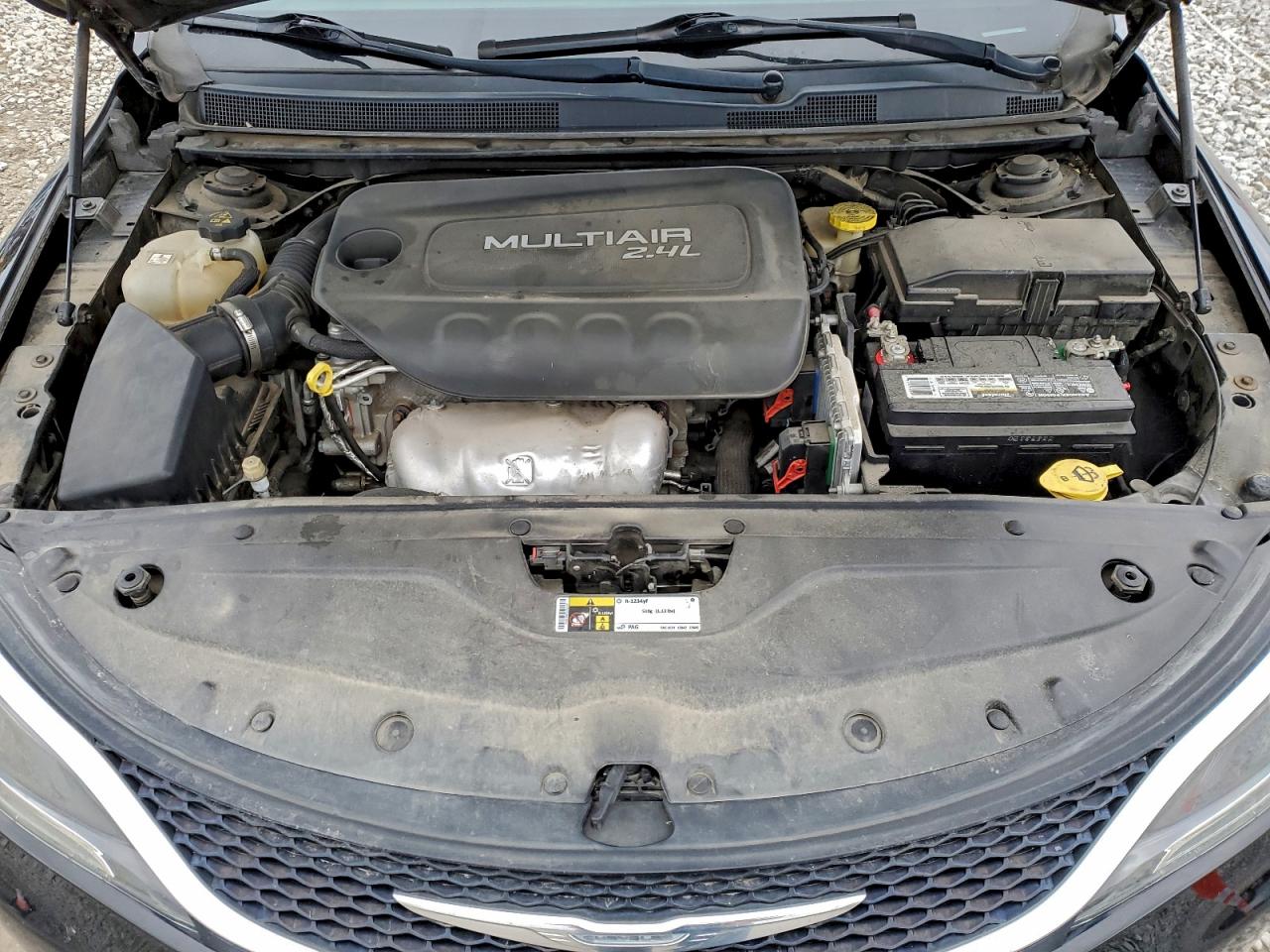 2015 Chrysler 200 Limited VIN: 1C3CCCAB6FN557338 Lot: 93831235