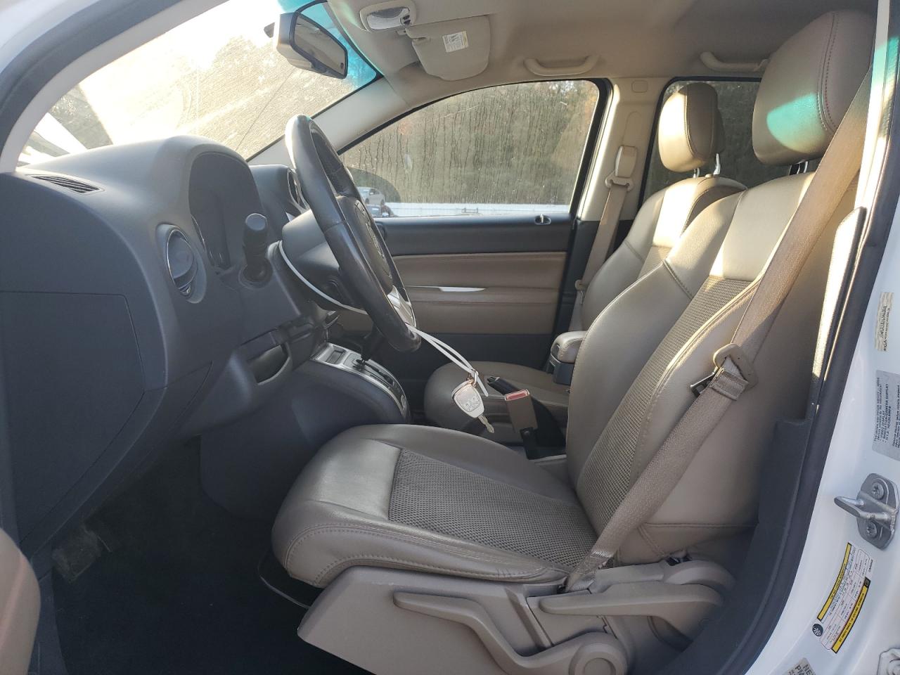 2016 Jeep Compass Latitude VIN: 1C4NJCEA2GD665846 Lot: 91777785