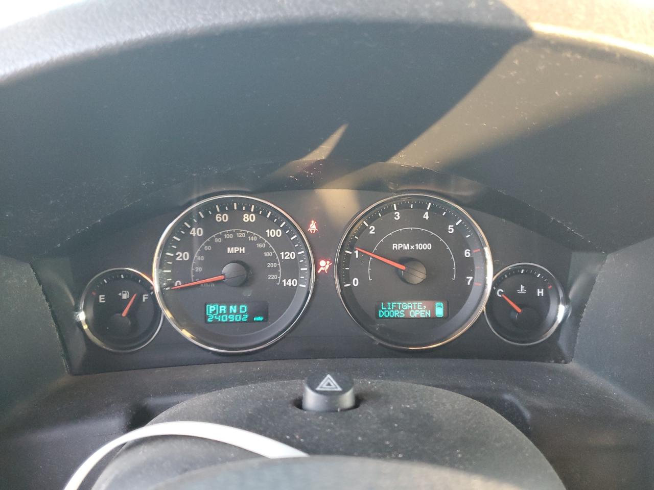 2007 Jeep Commander Limited VIN: 1J8HG58PX7C573597 Lot: 93516045