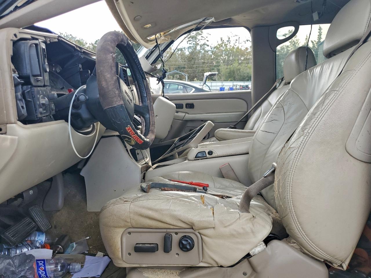 2002 GMC Yukon VIN: 1GKEC13Z02R329930 Lot: 94225385