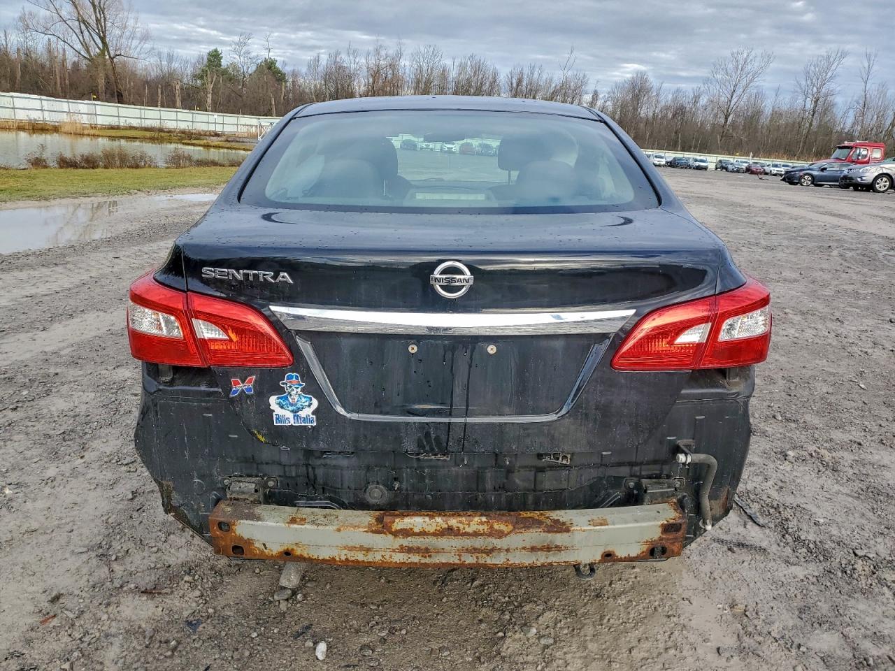 2017 Nissan Sentra S VIN: 3N1AB7APXHY223850 Lot: 94641975