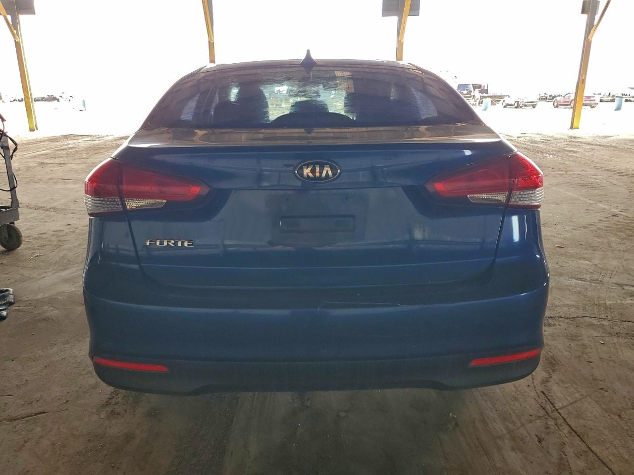 2018 Kia Forte Lx VIN: 3KPFK4A76JE195036 Lot: 94754295