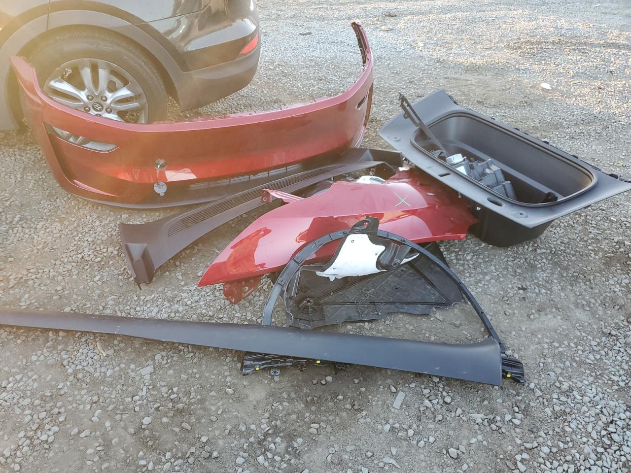 2026 Tesla Model Y VIN: 7SAYGDEE4TF374016 Lot: 92090435