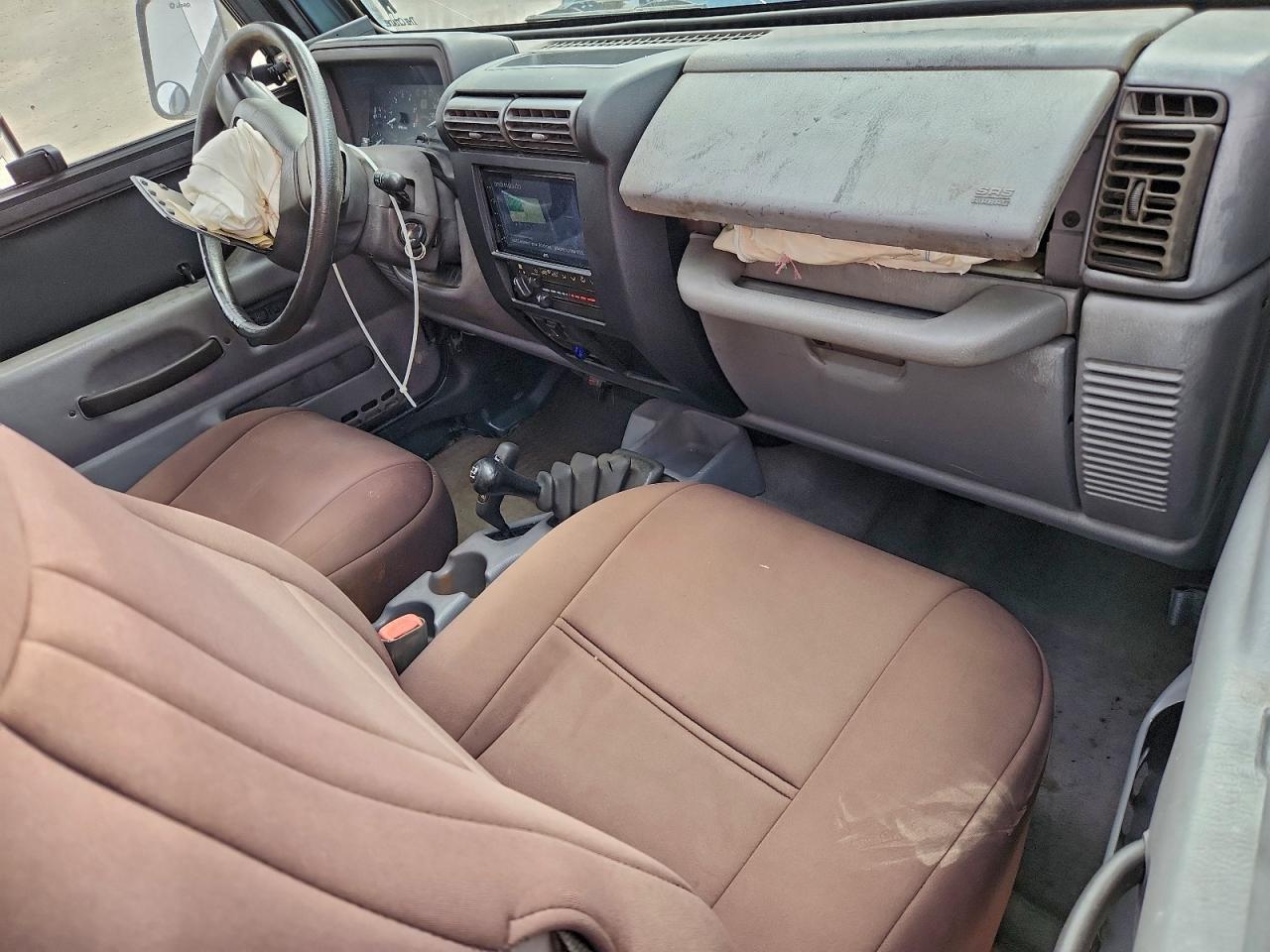 1998 Jeep Wrangler / Tj Sport VIN: 1J4FY19S2WP780266 Lot: 93377045