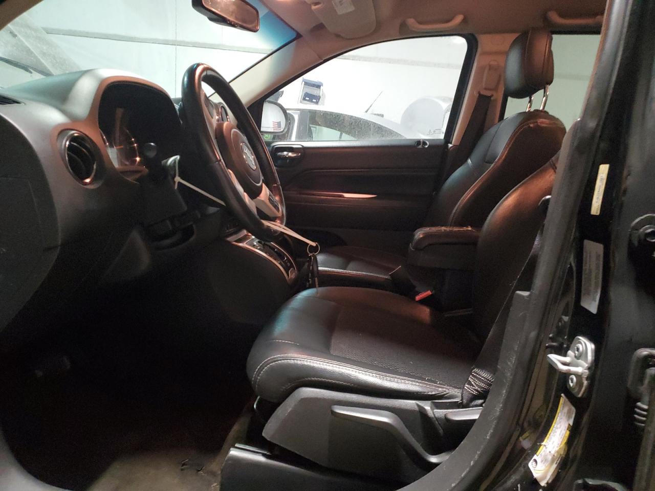 2016 Jeep Compass Latitude VIN: 1C4NJDEB9GD712661 Lot: 92910775