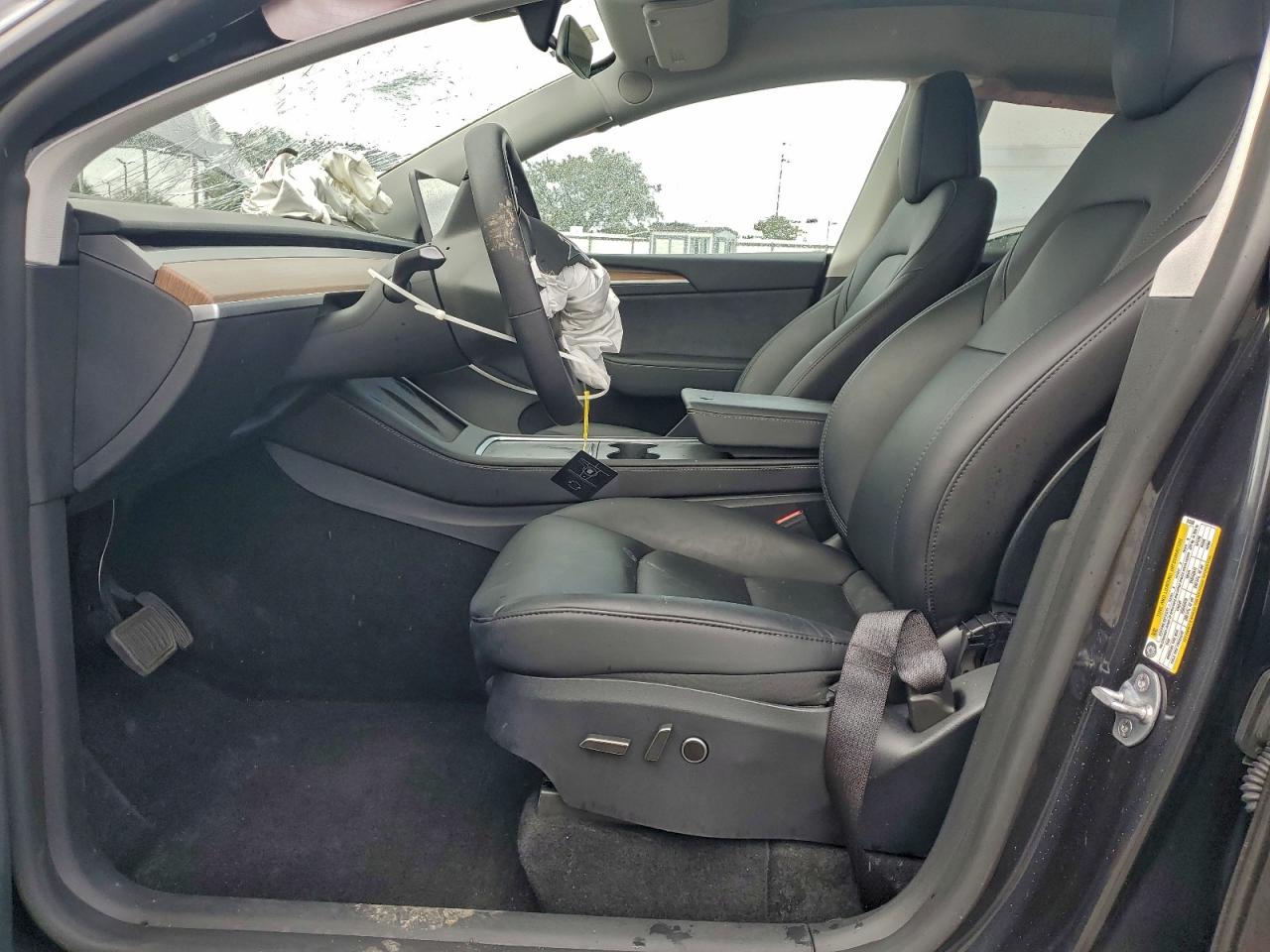 2025 Tesla Model Y VIN: 7SAYGDED8SF312589 Lot: 93557315