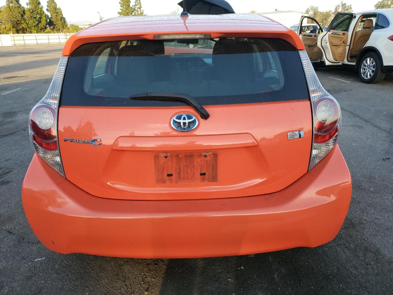 2013 Toyota Prius C VIN: JTDKDTB31D1031568 Lot: 90356645