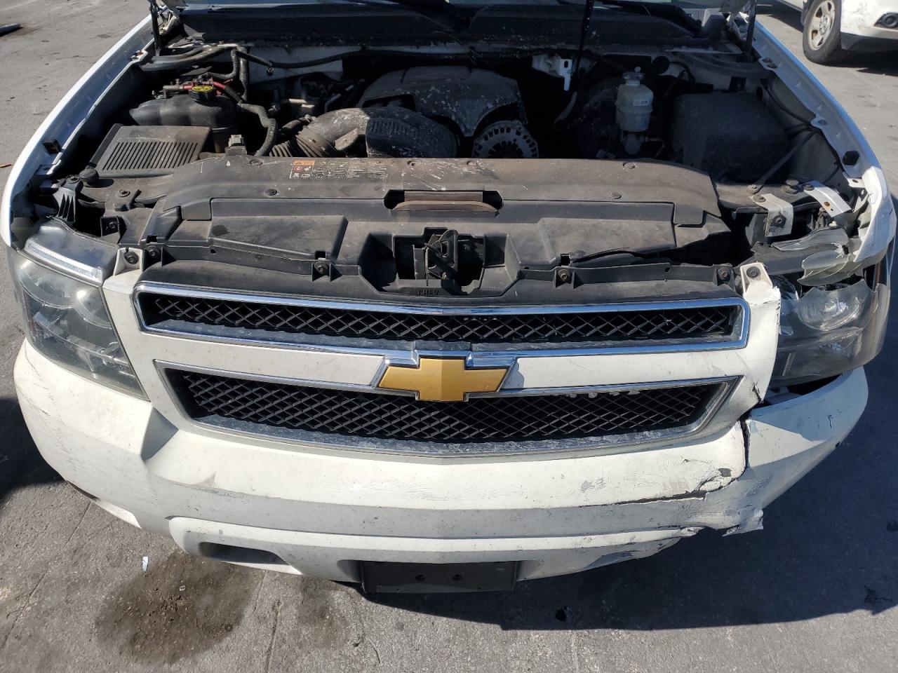 2014 Chevrolet Suburban C1500 Lt VIN: 1GNSCJE0XER122230 Lot: 92057435