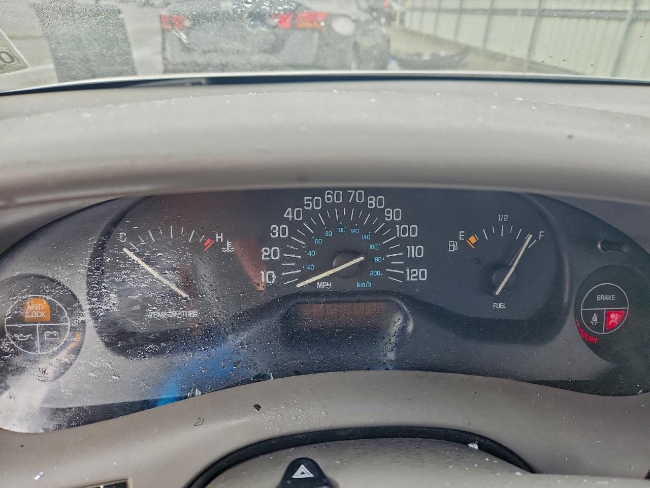 2000 Buick Century Limited VIN: 2G4WY55J8Y1177652 Lot: 94153015