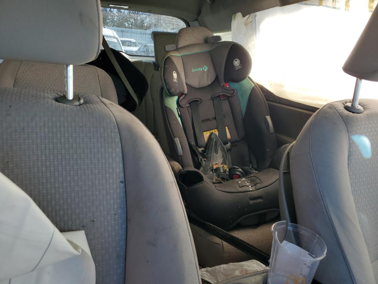 2018 Kia Sedona L VIN: KNDMA5C19J6408768 Lot: 92935265