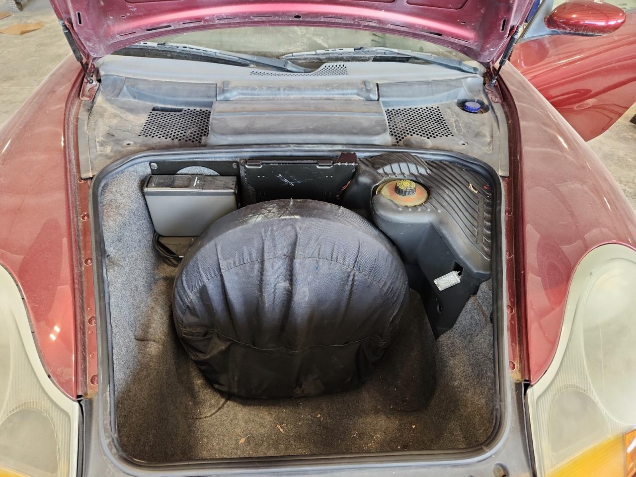 1998 Porsche Boxster VIN: WP0CA2985WU621329 Lot: 92023595