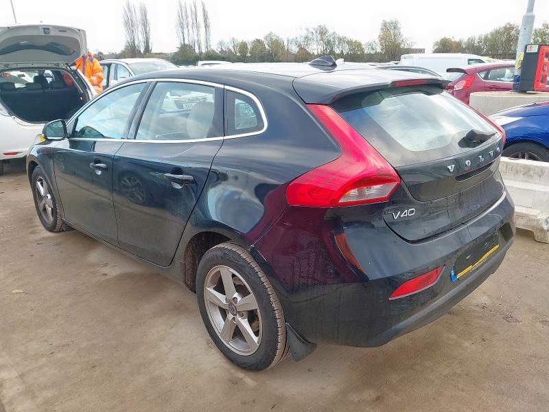 2015 VOLVO V40 D2 [120] SE 5DR GEARTRONIC