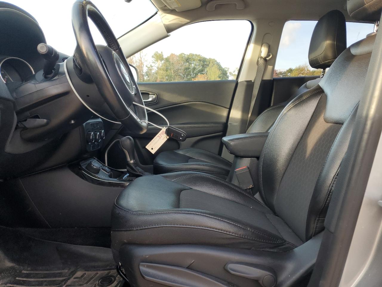 2018 Jeep Compass Latitude VIN: 3C4NJDBB6JT403106 Lot: 93593895