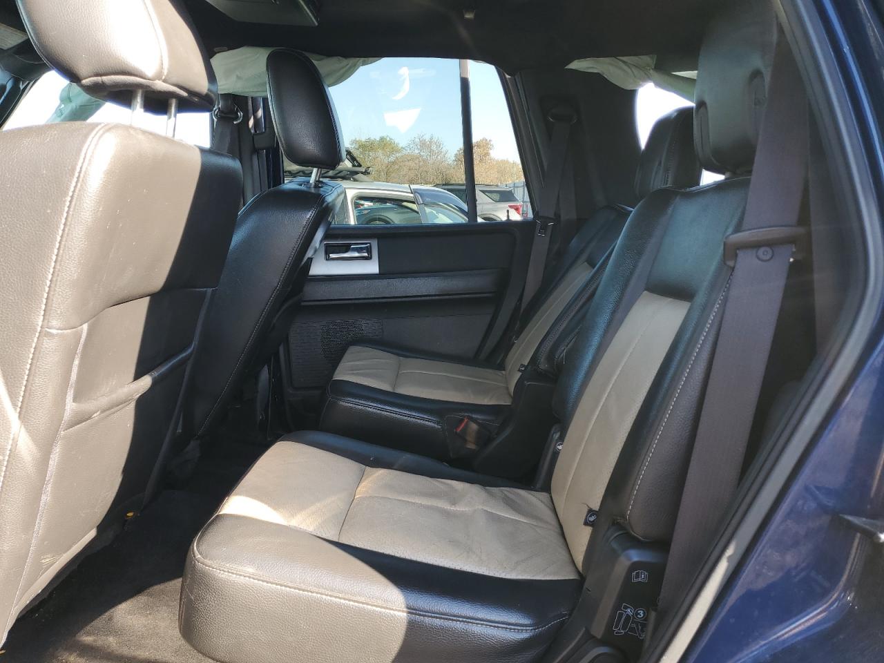 2010 Ford Expedition Eddie Bauer VIN: 1FMJU1H55AEB51186 Lot: 92863175