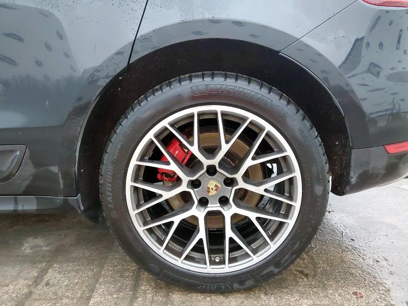 2015 PORSCHE MACAN TURB