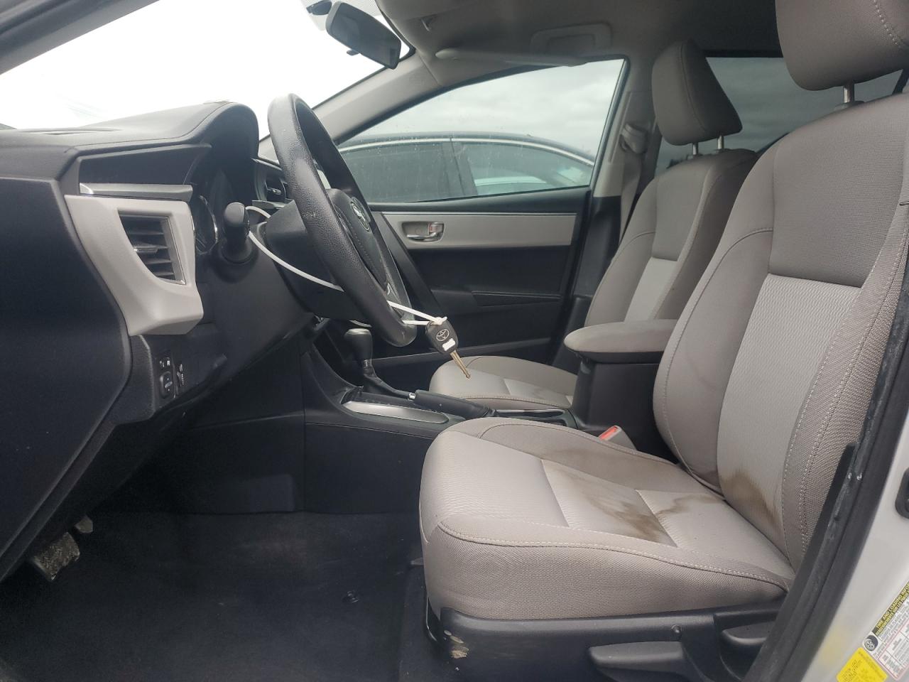 2015 Toyota Corolla L VIN: 2T1BURHE5FC261995 Lot: 92755045