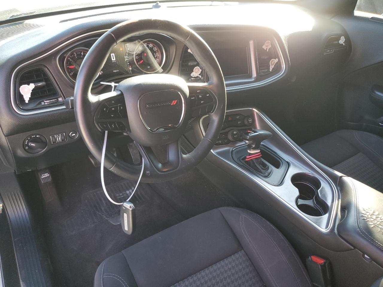 2018 Dodge Challenger Sxt VIN: 2C3CDZAG9JH317536 Lot: 92575635