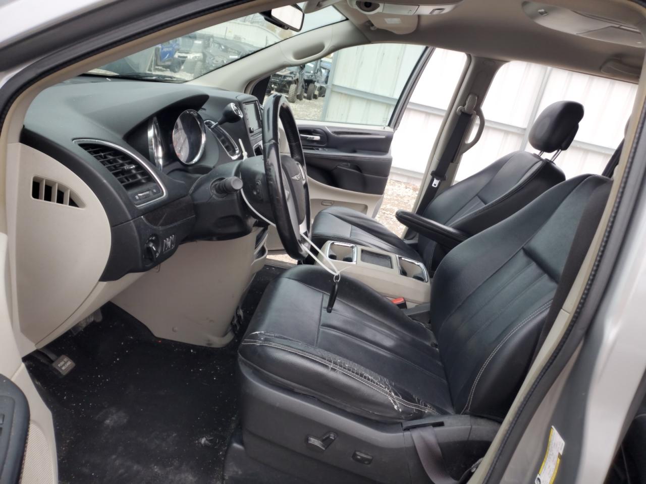 2016 Chrysler Town & Country Touring VIN: 2C4RC1BG5GR228588 Lot: 91863365