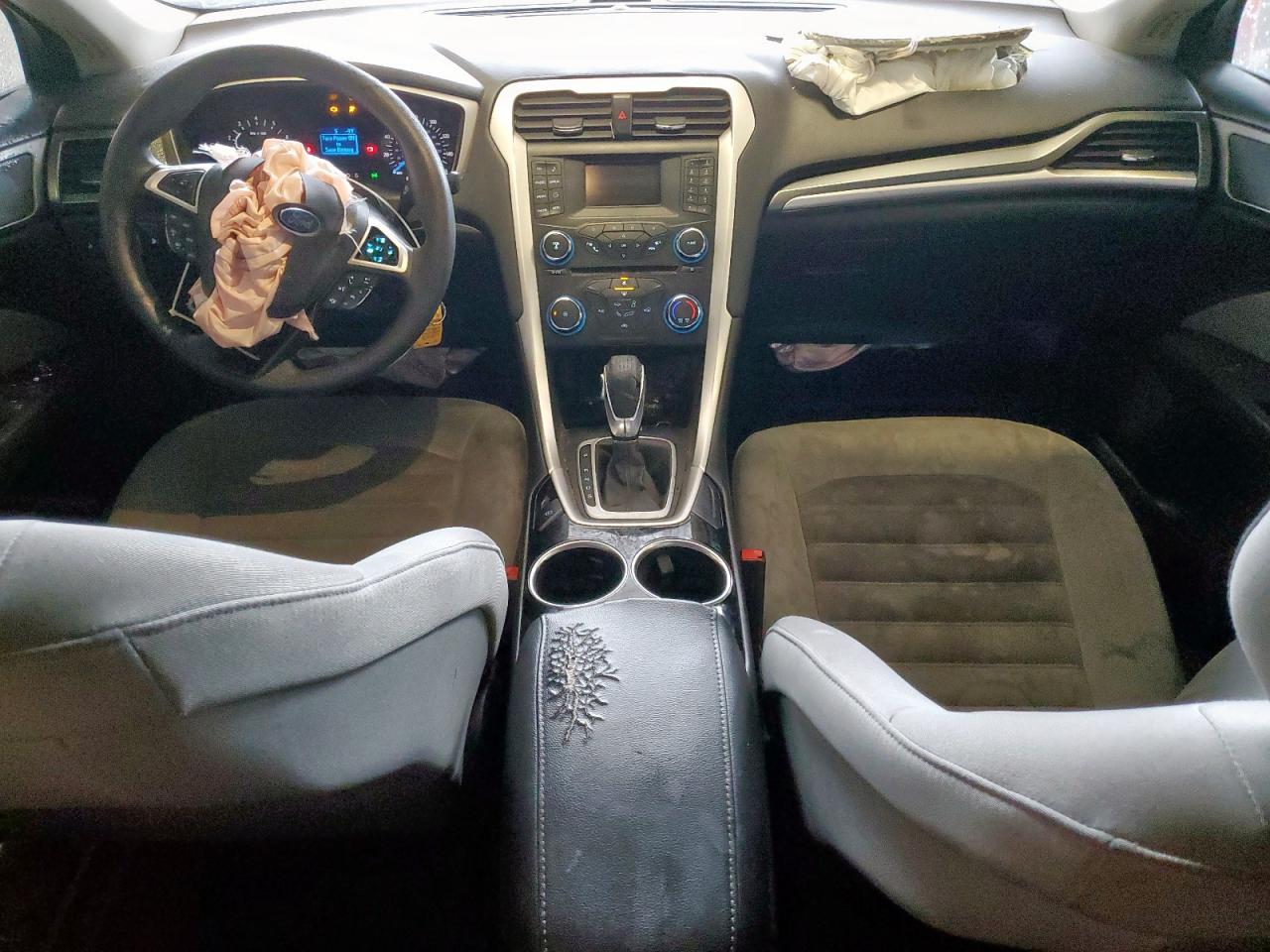 2013 Ford Fusion S VIN: 3FA6P0G79DR323645 Lot: 93683575