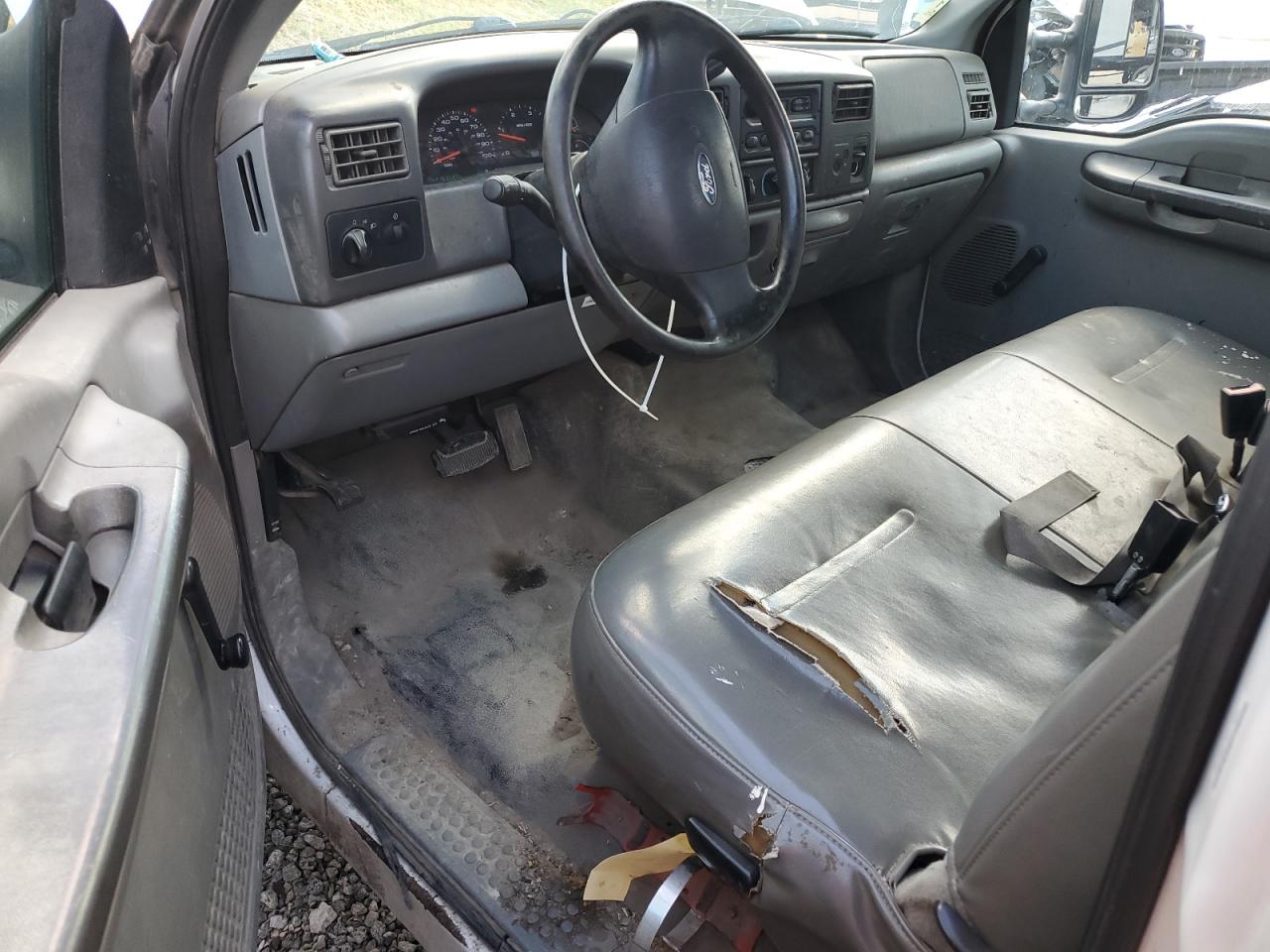 2004 Ford F450 Super Duty Flatbed Truck VIN: 1FDXF46P84ED37674 Lot: 90506485