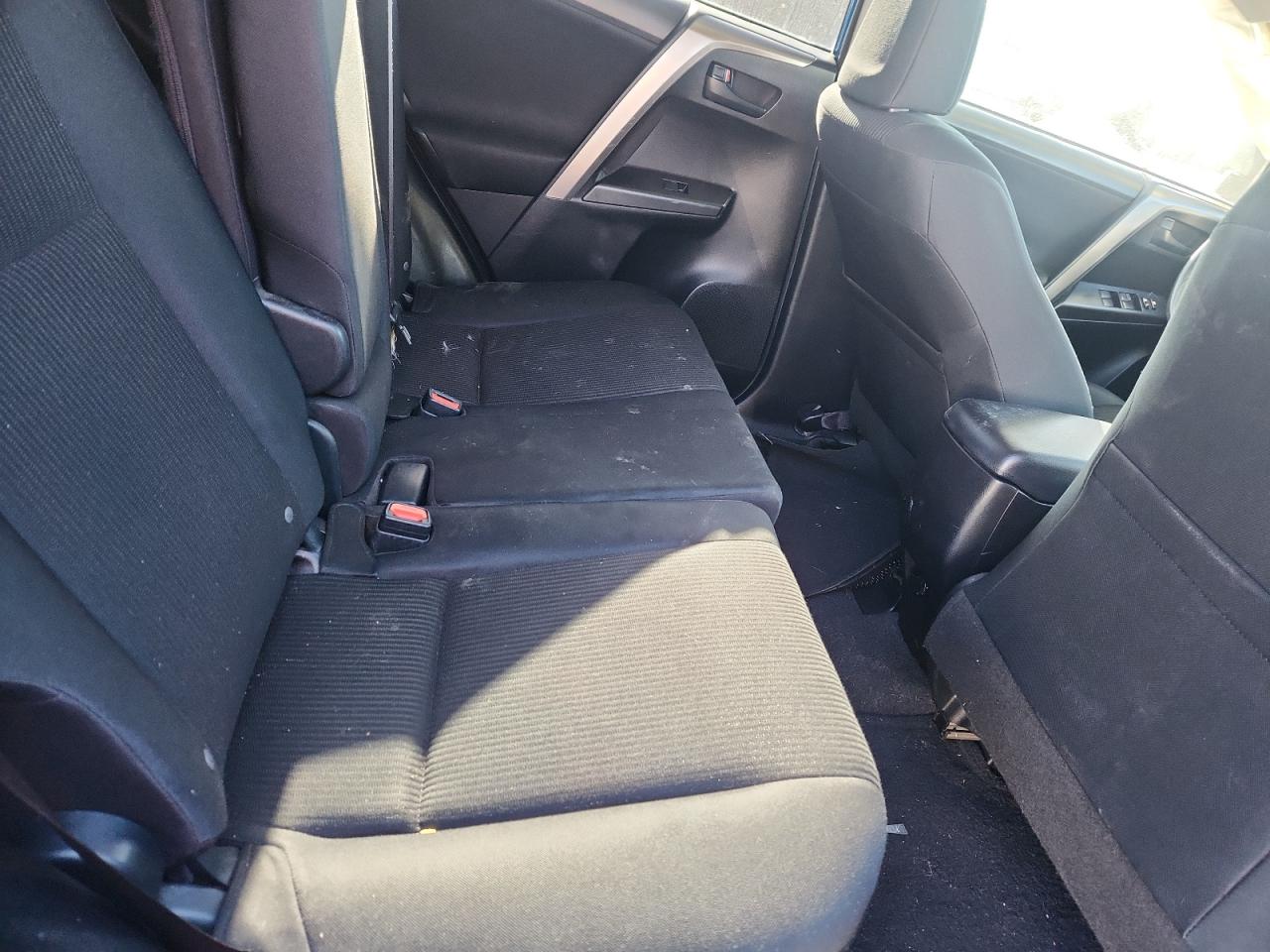 2016 Toyota Rav4 Le VIN: JTMZFREV6GJ063929 Lot: 92027995