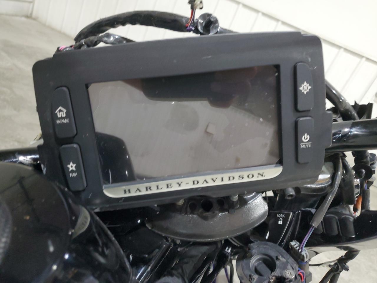 2016 Harley-Davidson Flhxse Cvo Street Glide VIN: 1HD1PXN14GB964110 Lot: 92490545