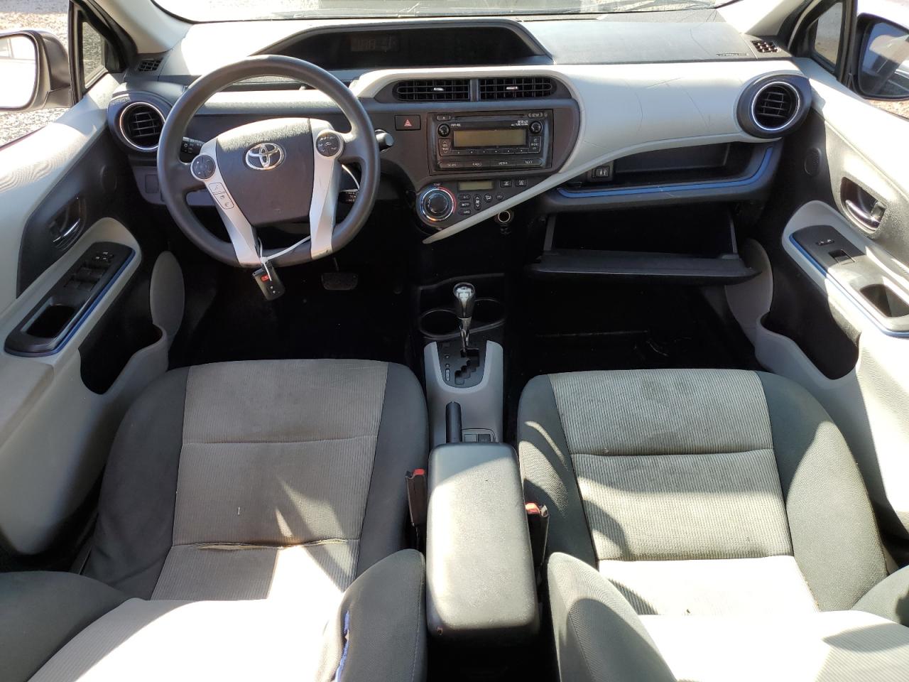 2012 Toyota Prius C VIN: JTDKDTB3XC1030756 Lot: 91460275