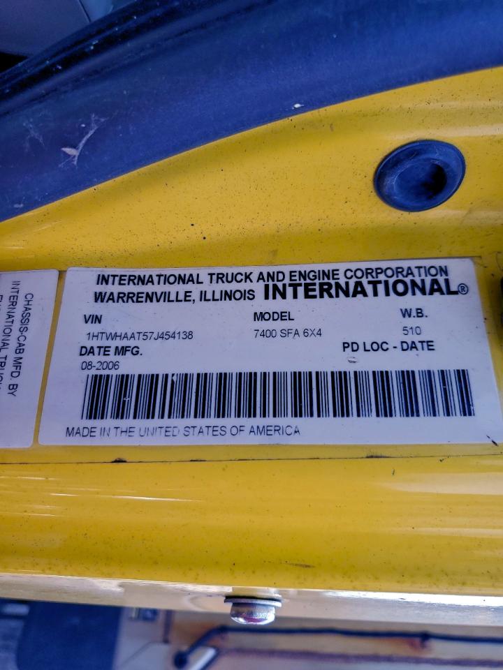 2007 International 7400 Spreader Truck VIN: 1HTWHAAT57J454138 Lot: 94543315
