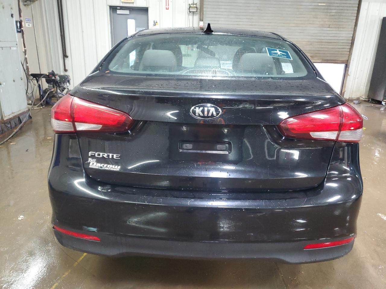 2017 Kia Forte Lx VIN: 3KPFK4A7XHE127624 Lot: 93656325