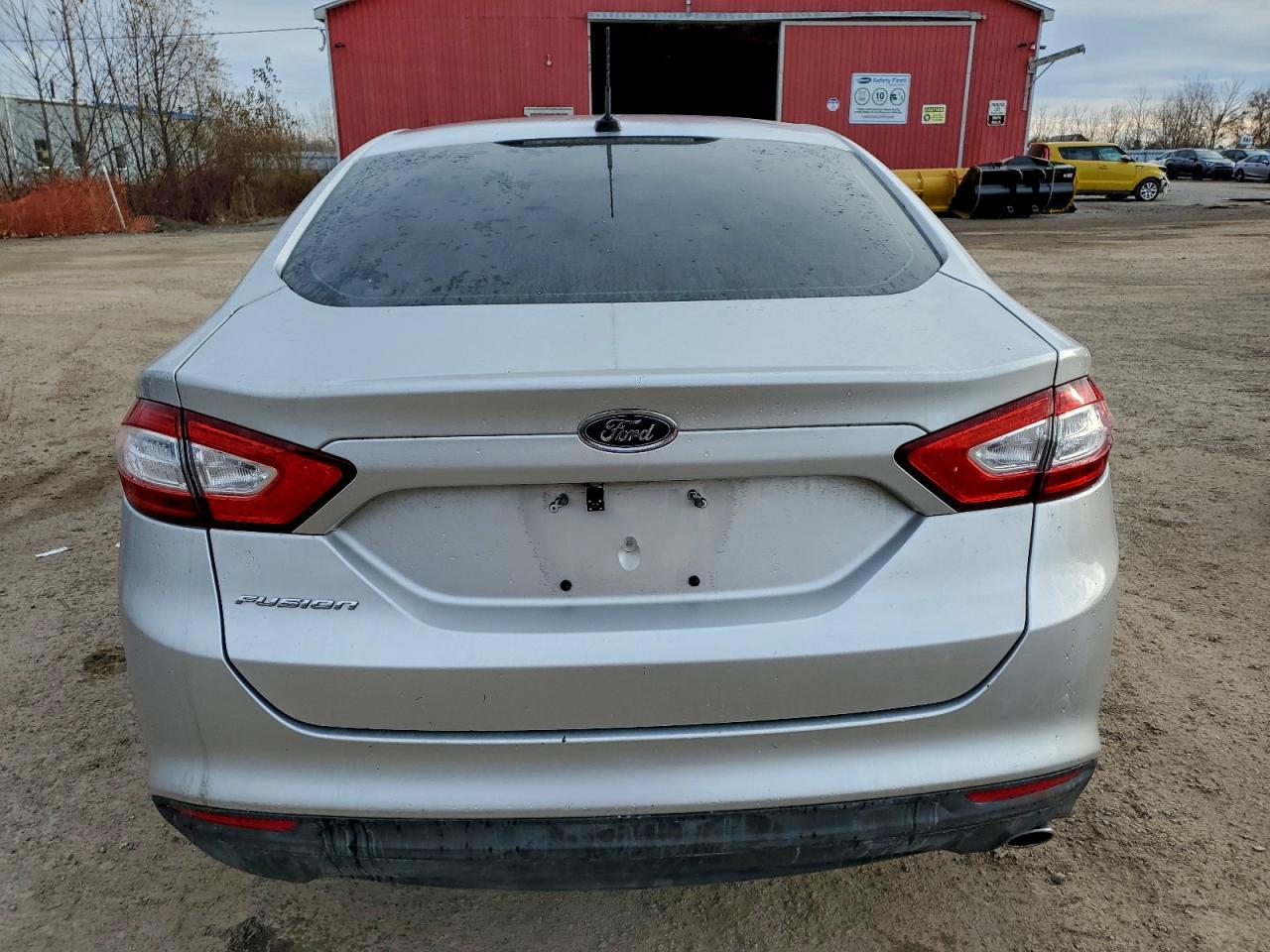 2014 Ford Fusion S VIN: 3FA6P0G74ER325370 Lot: 93985945