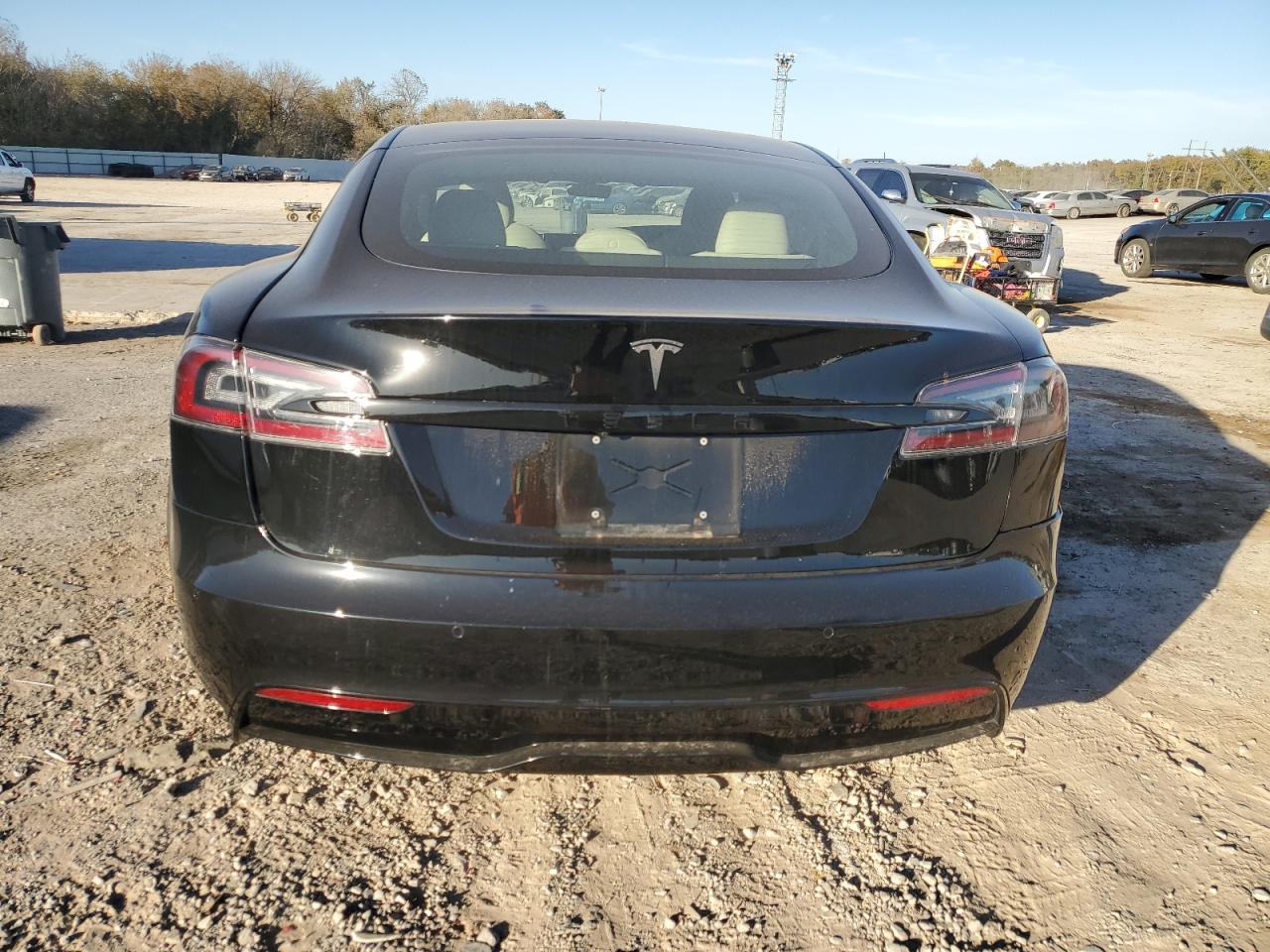 2022 Tesla Model S VIN: 5YJSA1E55NF461137 Lot: 92002355