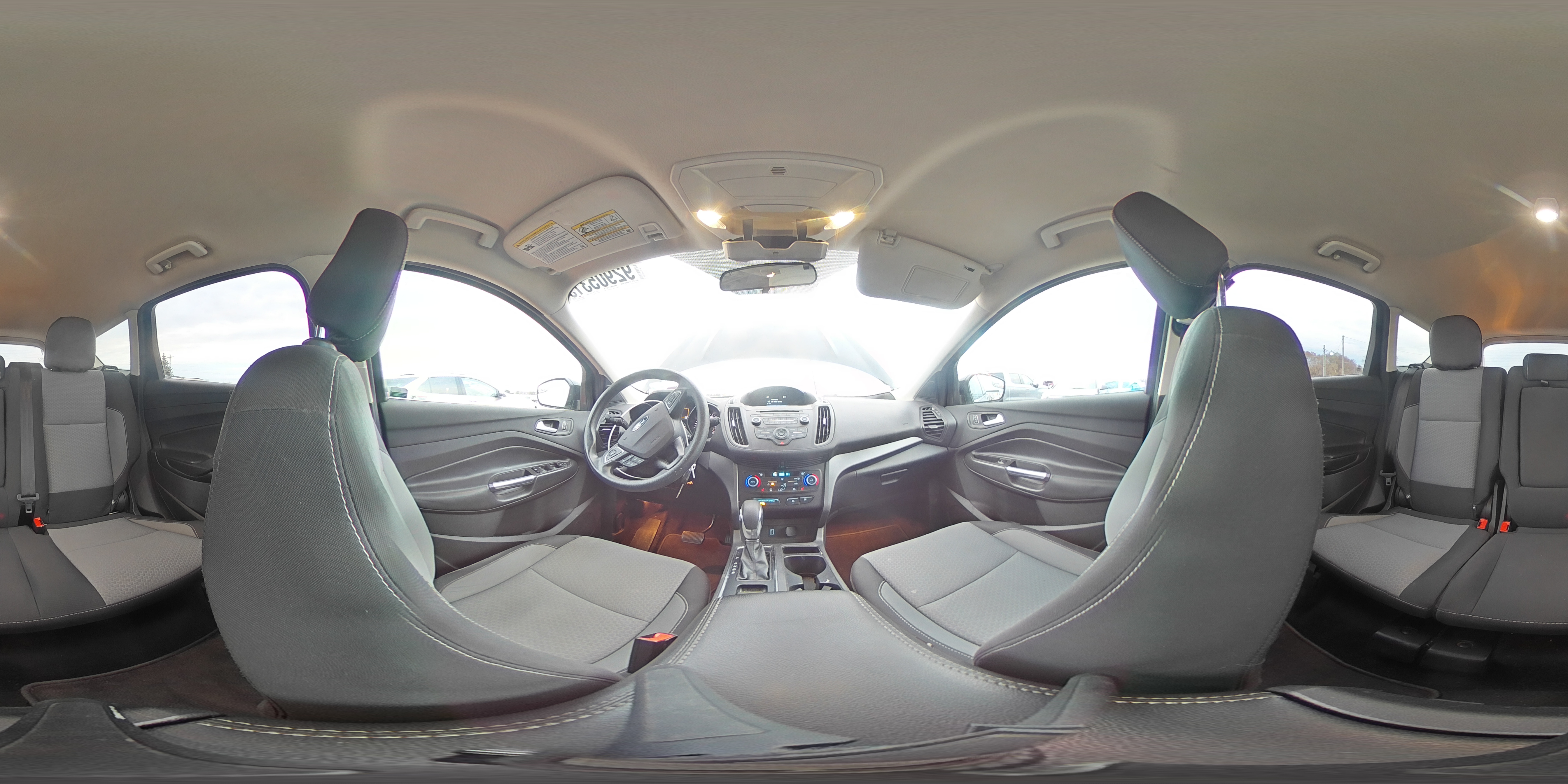 2018 Ford Escape Se VIN: 1FMCU9GD1JUC72139 Lot: 92905315