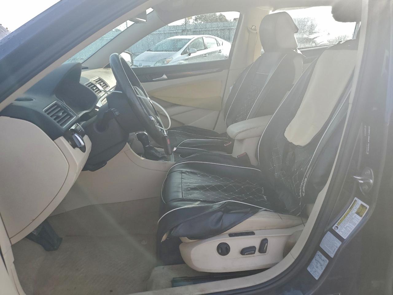 2015 Volkswagen Passat Sel VIN: 1VWCV7A33FC067888 Lot: 93848535