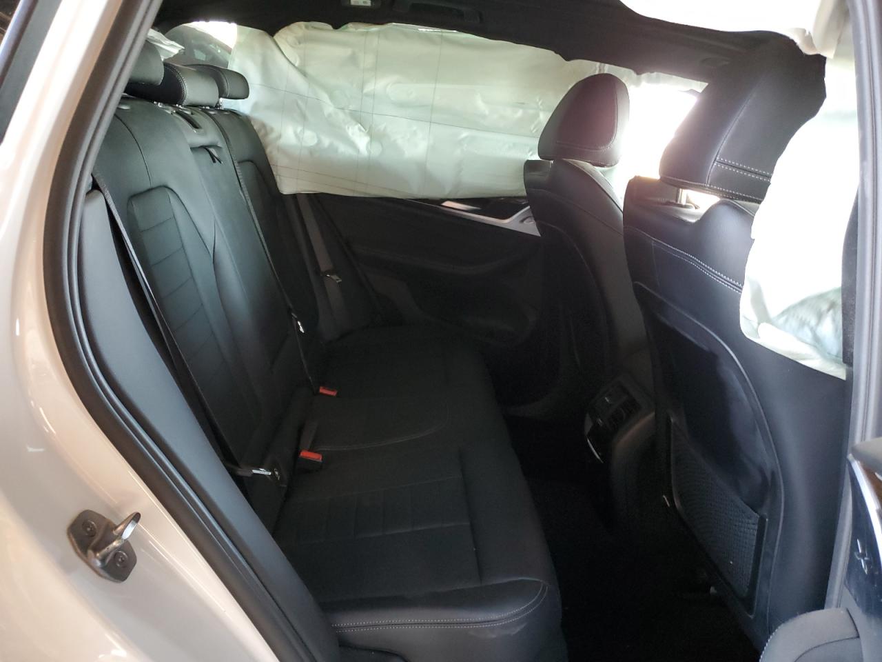 Фото: 5UXTR7C54KLR46038