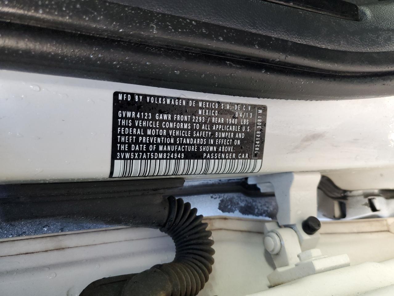 2013 Volkswagen Beetle VIN: 3VW5X7AT5DM824949 Lot: 91112025