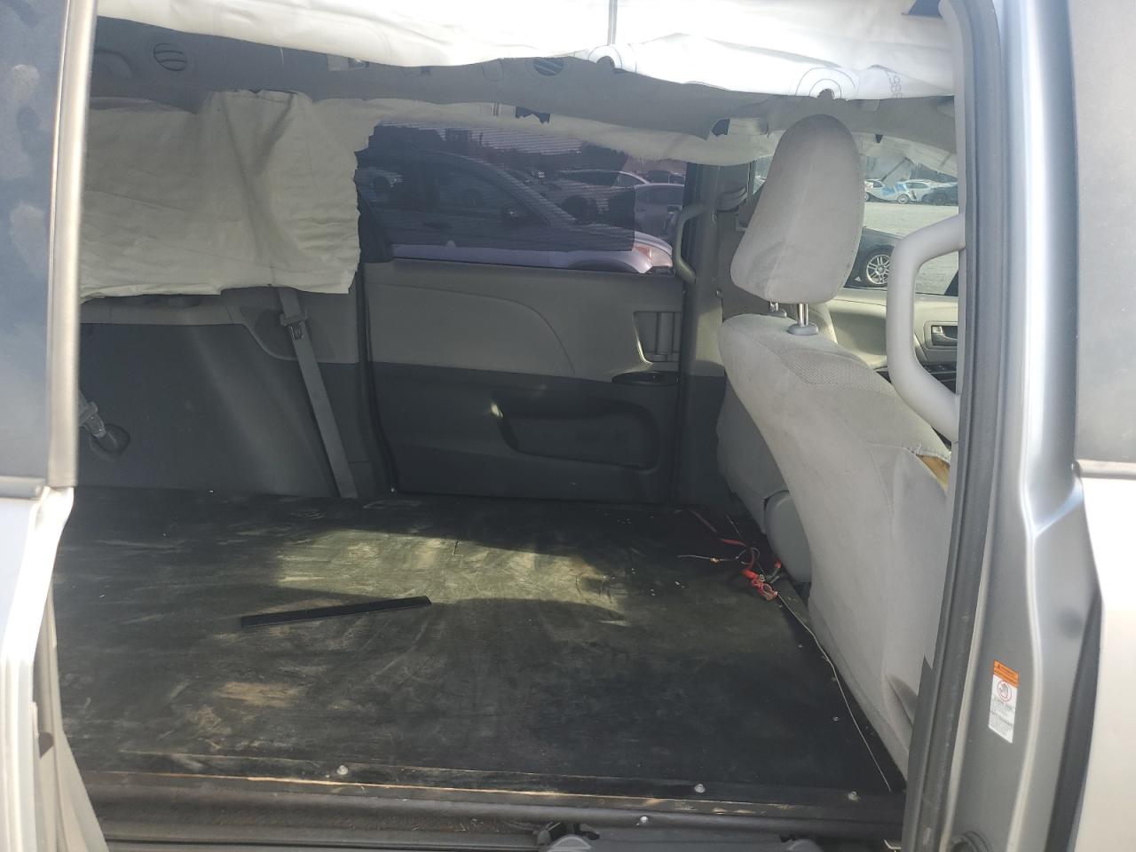 2017 Toyota Sienna VIN: 5TDZZ3DC6HS805271 Lot: 92836905