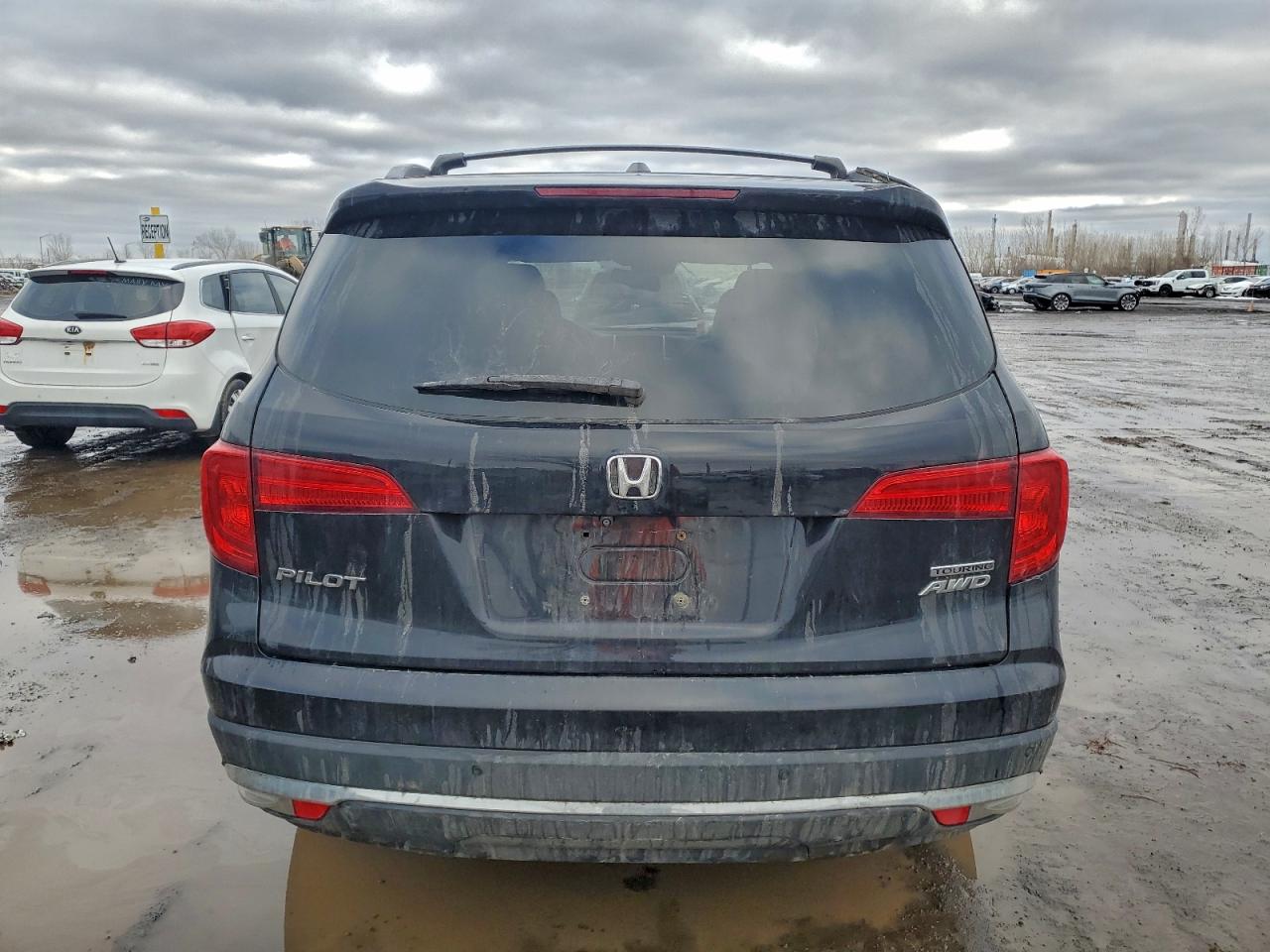 2017 Honda Pilot Touring VIN: 5FNYF6H99HB507192 Lot: 93675325