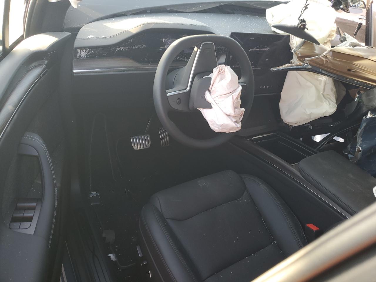 2026 Tesla Model X VIN: 7SAXCDE59TF479092 Lot: 91249925