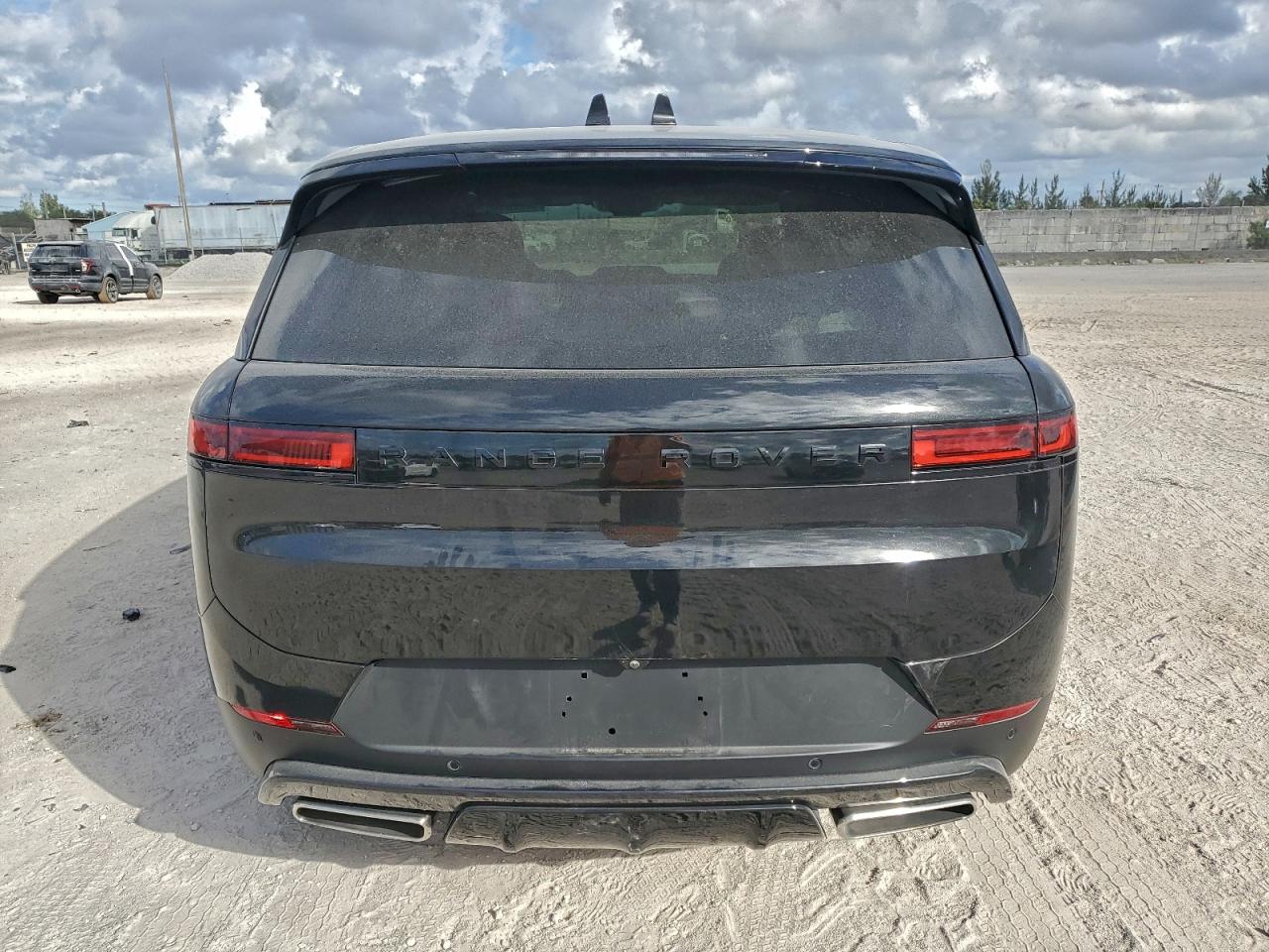 2024 Land Rover Range Rover Sport Se VIN: SAL1P9EU0RA179317 Lot: 94220105
