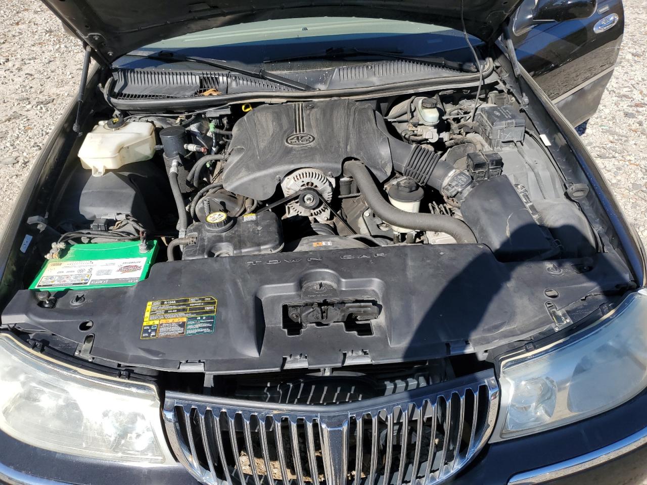 2001 Lincoln Town Car Cartier VIN: 1LNHM83W51Y723170 Lot: 92514685