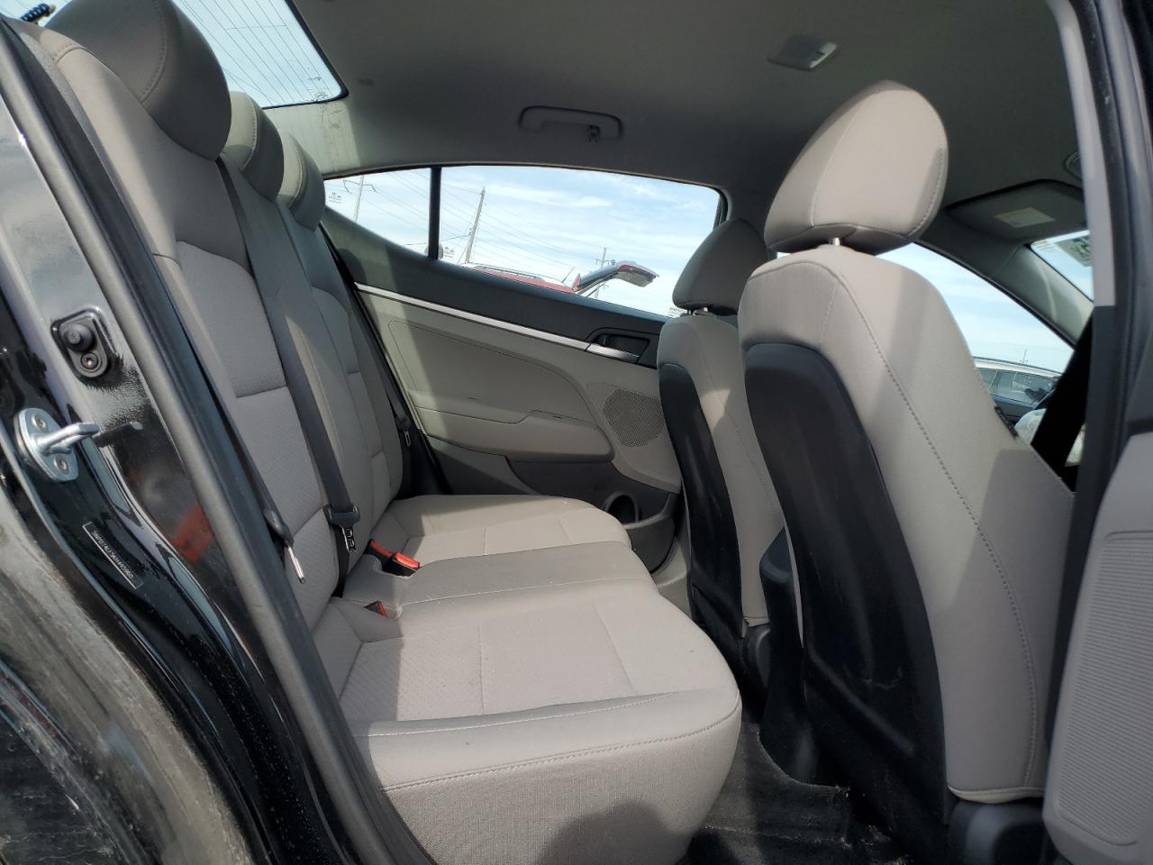 2019 Hyundai Elantra Se VIN: 5NPD74LF5KH445960 Lot: 93172355