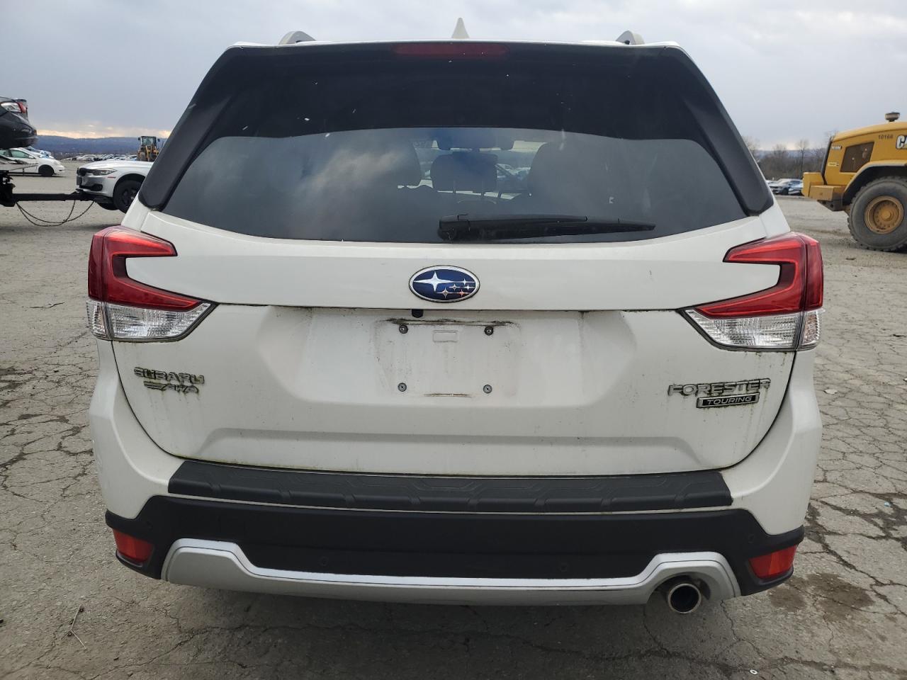 2019 Subaru Forester Touring VIN: JF2SKAWC4KH550365 Lot: 92410895