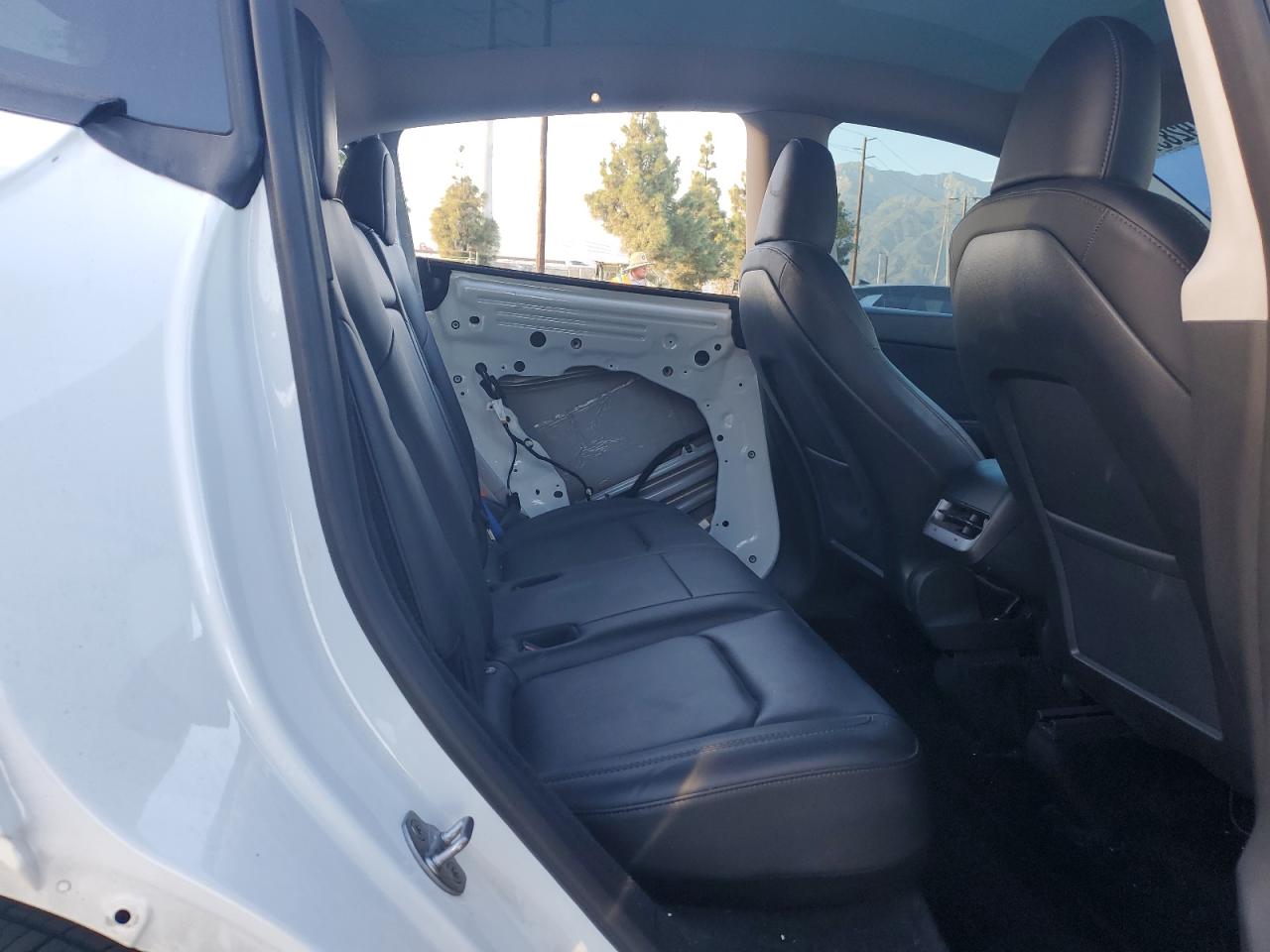 2023 Tesla Model Y VIN: 7SAYGDEF1PF714219 Lot: 91928375