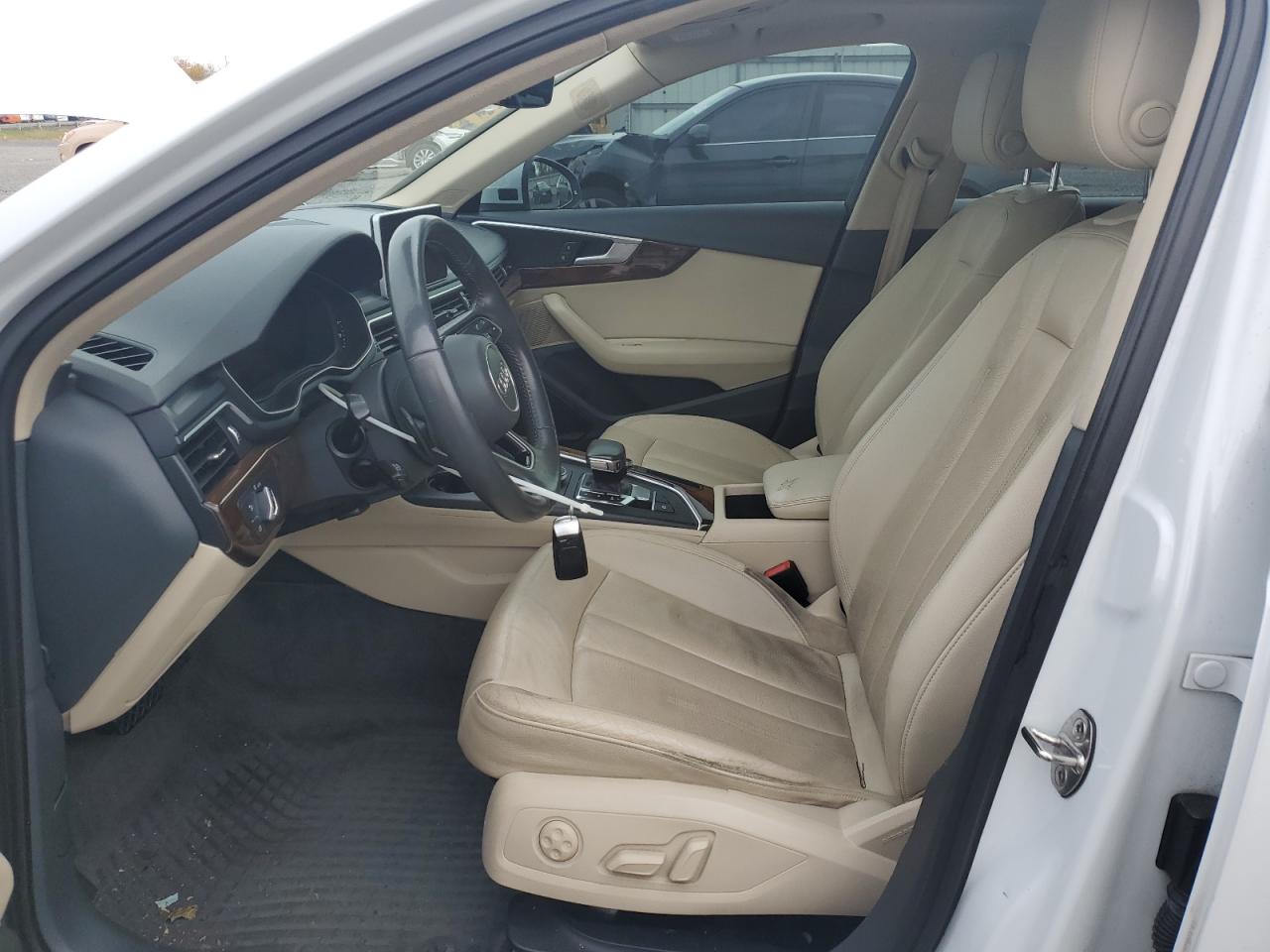 2017 Audi A4 Premium Plus VIN: WAUENAF42HN031656 Lot: 91334035