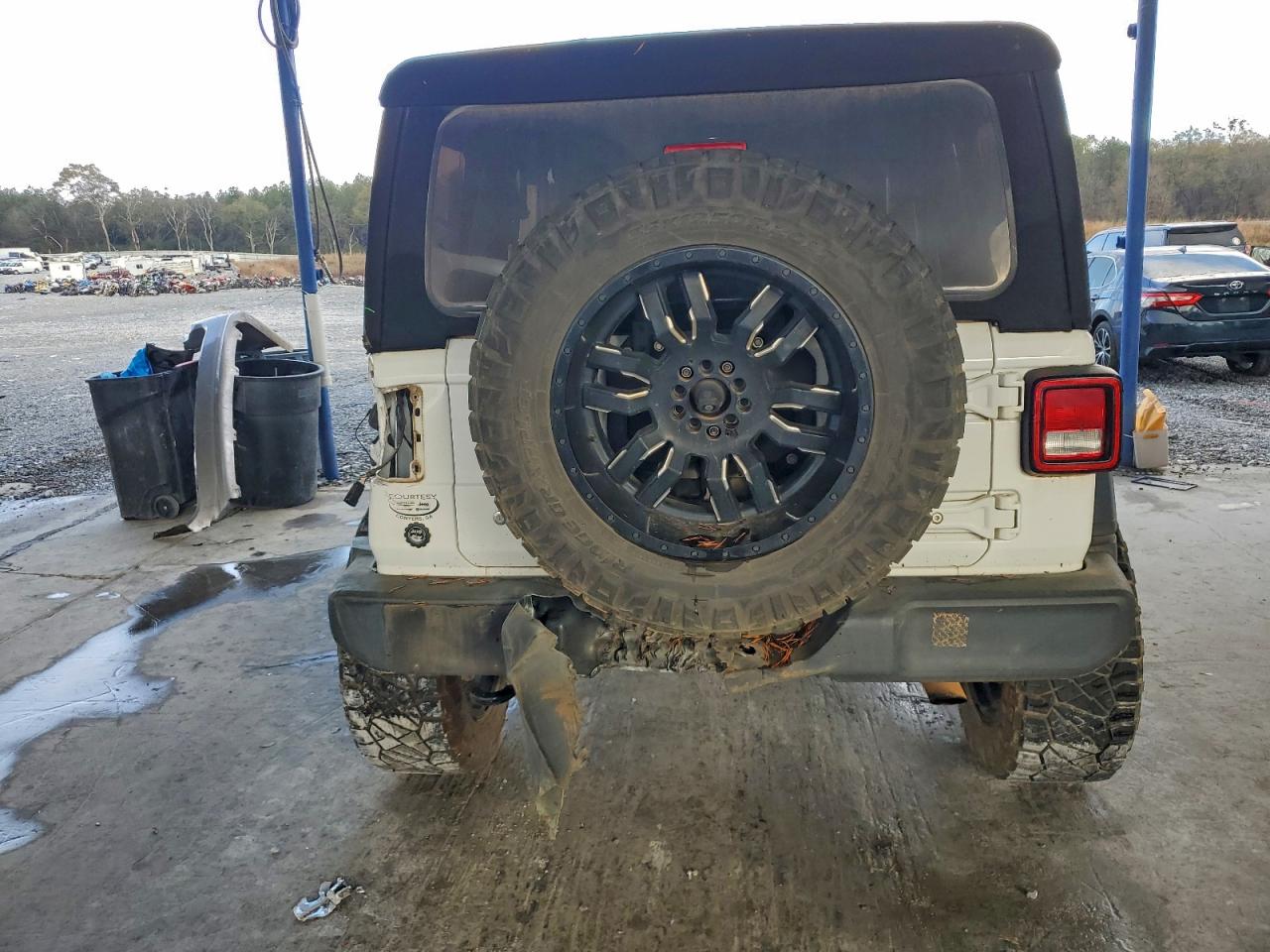 2018 Jeep Wrangler Unlimited Sport VIN: 1C4HJXDN9JW264475 Lot: 93047765