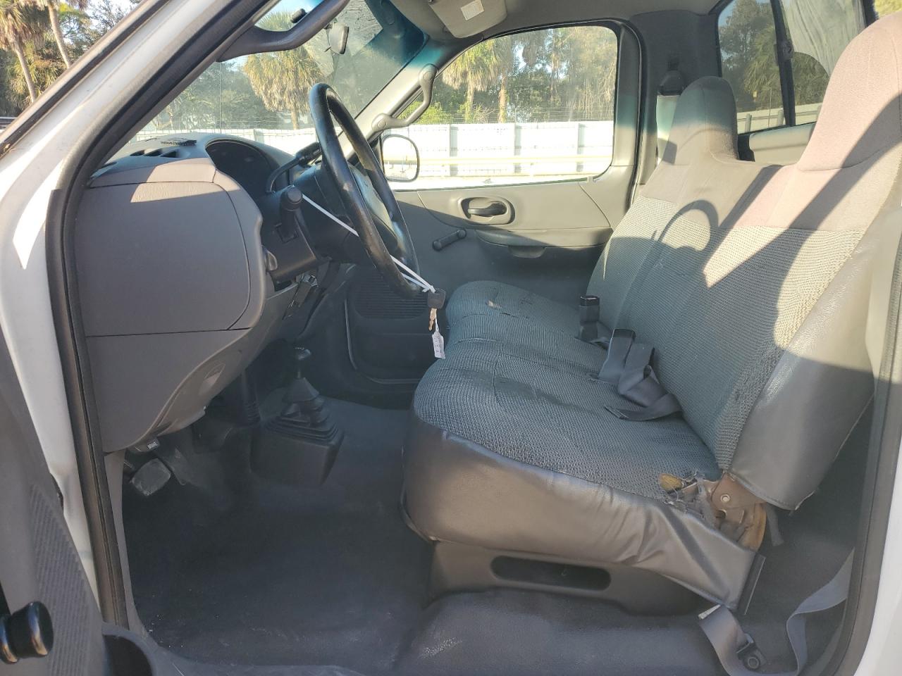 2000 Ford F150 VIN: 1FTPF18L9YNA87803 Lot: 93198385