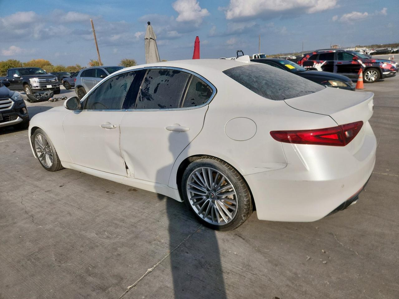 2017 Alfa Romeo Giulia Ti ZARFAECN1H7551994 photo #3