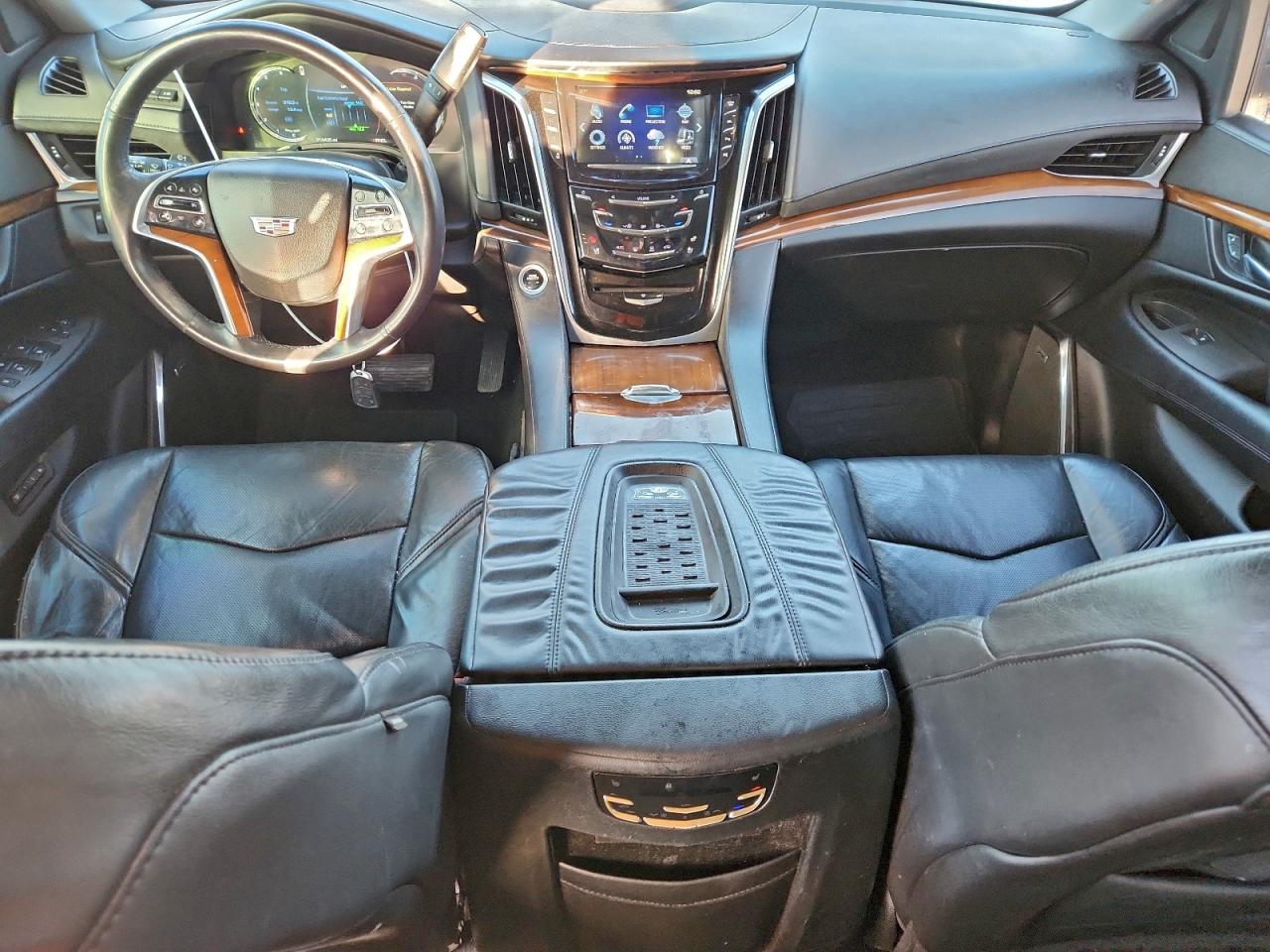 2017 Cadillac Escalade Premium Luxury VIN: 1GYS4CKJ8HR227393 Lot: 93673395